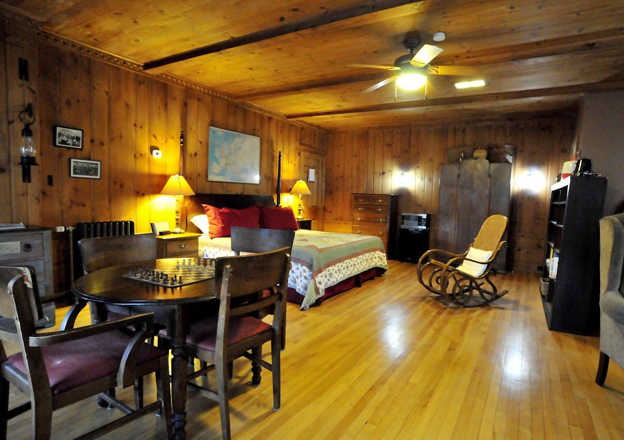 The Brewster Inn Dexter Esterno foto